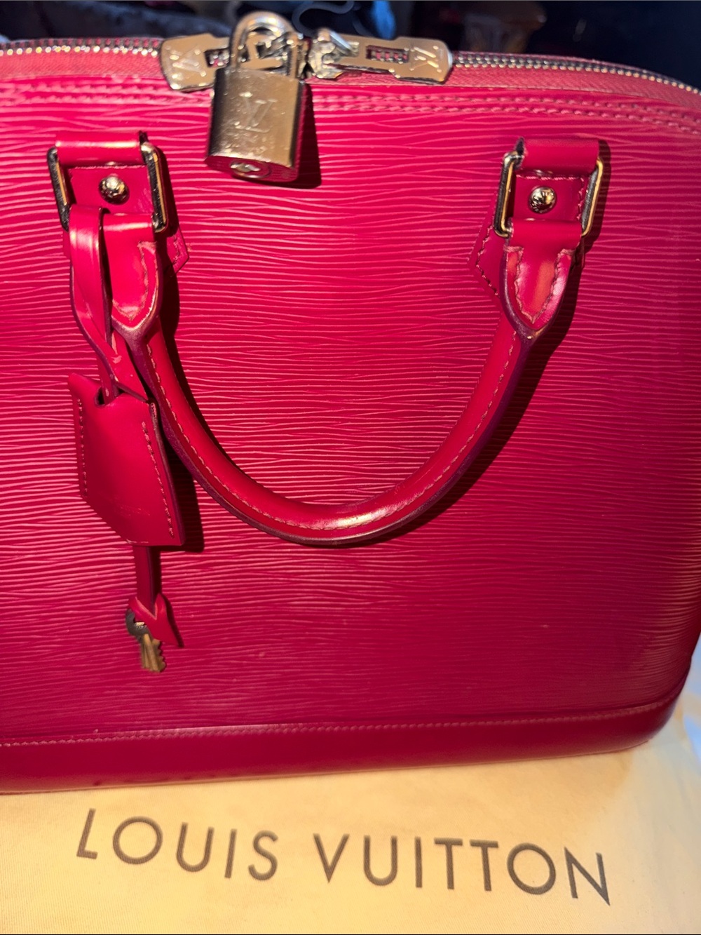 Louis Vuitton Fuchsia Epi Leather Satchel with silver Hardware,💯  authentic 💼
